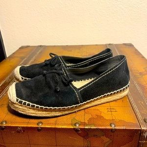 𝅺Coach suede espadrille loafers